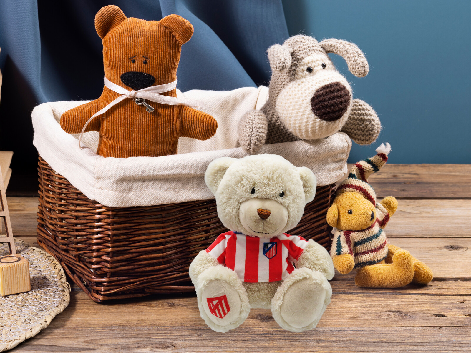 Atlético de Madrid Osito De Peluche 25cm Con Camiseta