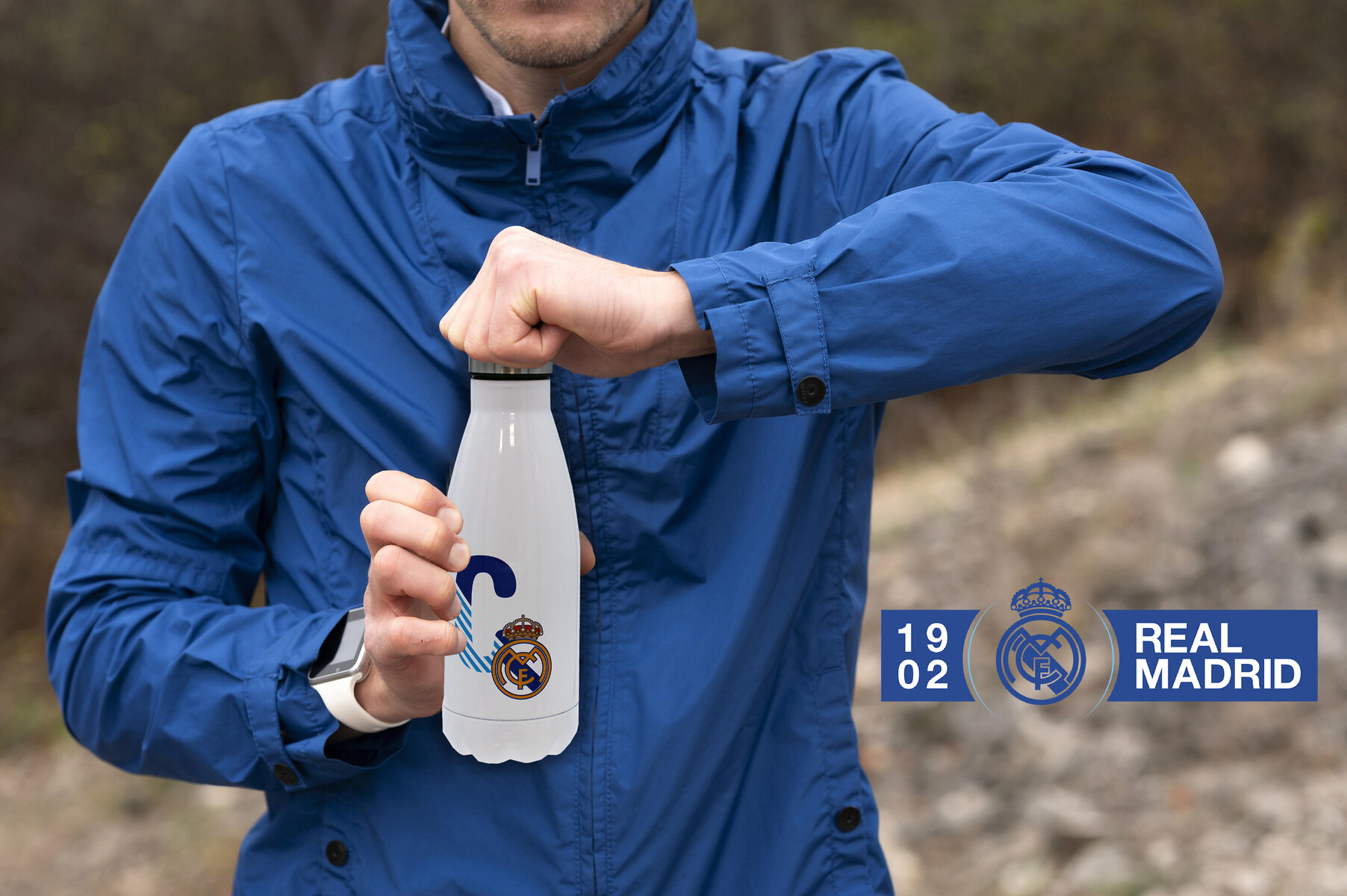 Real Madrid Botella Personalizable Blanca de Acero 550ml Letra C